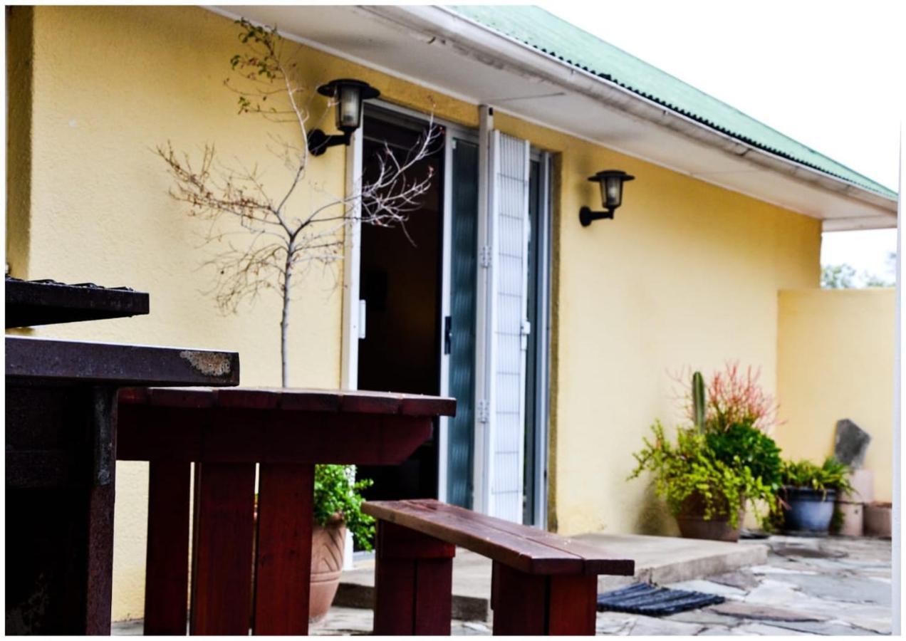 Grace'S Place Beaufort West Ngoại thất bức ảnh
